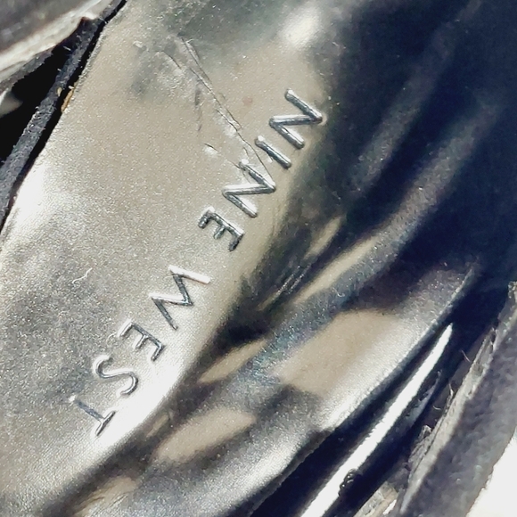 NEW Nine West Black Suede Laser Cut Back Zip High Heeled Booties F725 - Picture 10 of 12